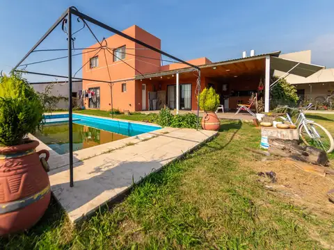 Casa 4 ambientes con 1 baño