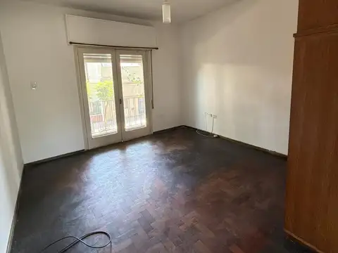 Casa en Alquiler con 1 cochera