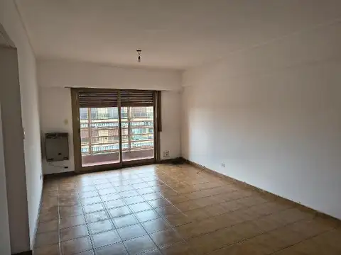 Departamento en Alquiler en Villa Ballester, $ 880.000