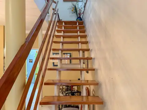 Casa 5 ambientes con 3 baños