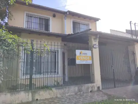 CASA A LA VENTA DE 6 AMBIENTES APTA CREDITO EN MUÑIZ