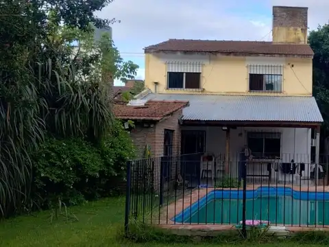 Roque Saenz Peña  al 800