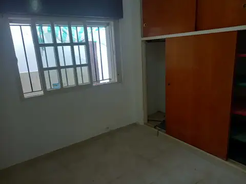 Depto Tipo Casa en Alquiler de 1 dormitorio