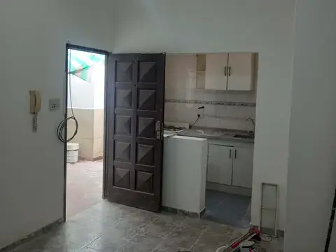 PH 2 ambientes en Planta Baja con patio con lavadero