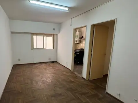 Mitre 200, Piso 02