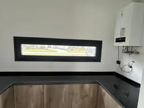 Casa 4 ambientes con 4 baños