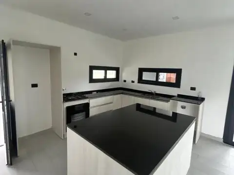 Casa en Venta en Santa Irene, USD 275.000