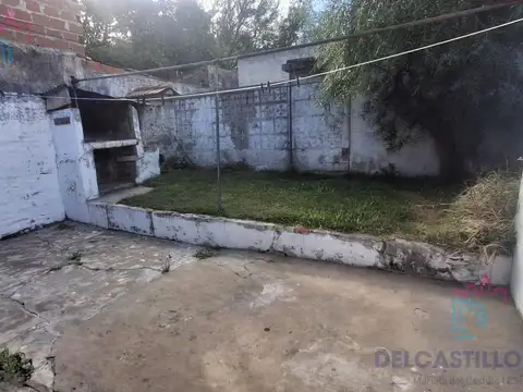 PH con entrada independiente, garage y jardín con parrilla