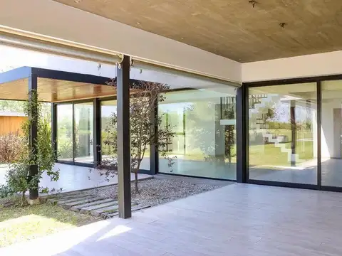 Venta casa en La Rinconada posiblididad permuta o financiación
