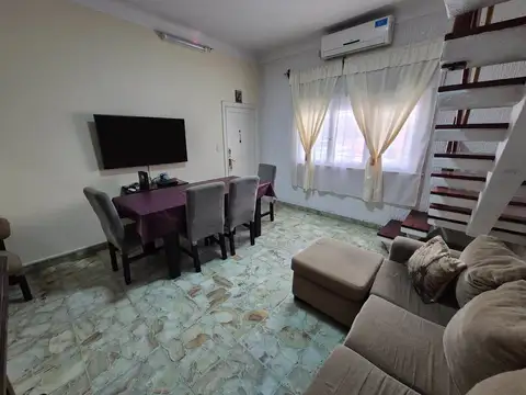 Depto Tipo Casa en Venta de 3 dormitorios