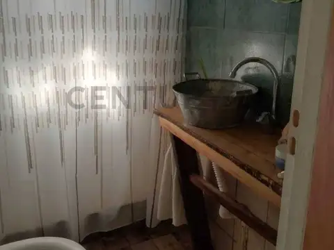 Los Mirlos e/ Los Tordos y El Hornero , Piso 0