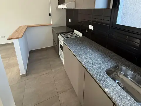 DEPTOS A ESTRENAR - SEMICENTRO - RADIADORES - DVH - COCHERAS