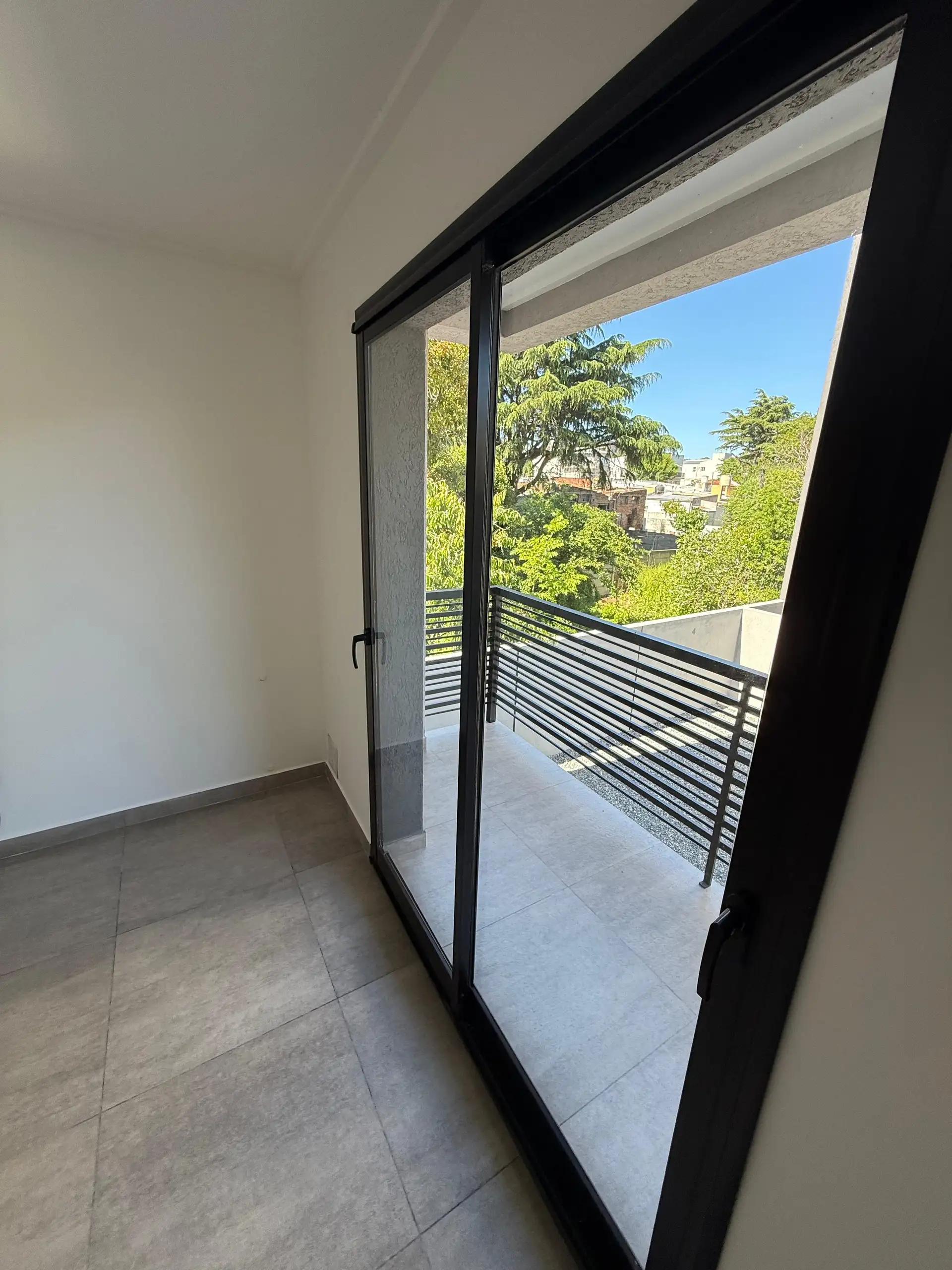 Depto 1 dorm a estrenar 54 m² con DVH y calefacción por radiadores — Semicentro