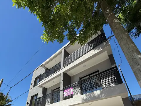 DEPTOS A ESTRENAR - SEMICENTRO - RADIADORES - DVH - COCHERAS
