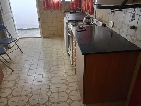 Casa 3/4 ambientes. APTA CREDITO