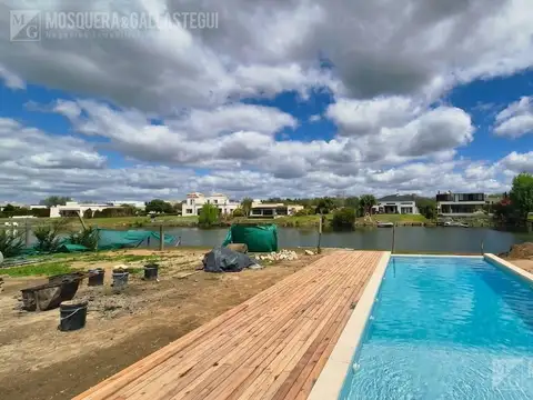 Los Arenales 1110,  Belén de Escobar, Provincia de Buenos Aires