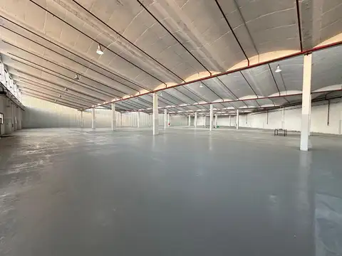 Depósito en alquiler 4.300 m2 - Pompeya - Deposito Logistico
