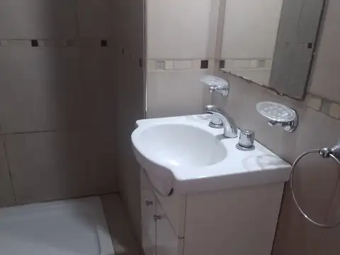 Suipacha 1100, Piso 02