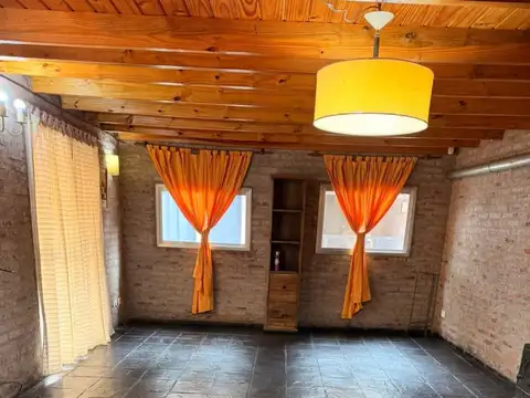 VENTA CASA 3 AMBIENTES EN MORENO B° CERRADO LA FIACA