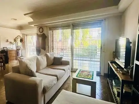 Casa en Venta con 6 cocheras