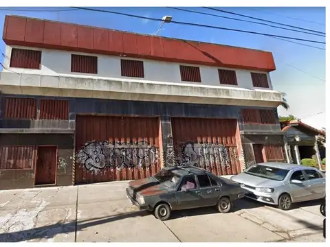 Galpón 2.300m2 - Salidas a dos calles - EX FRIGORIFICO