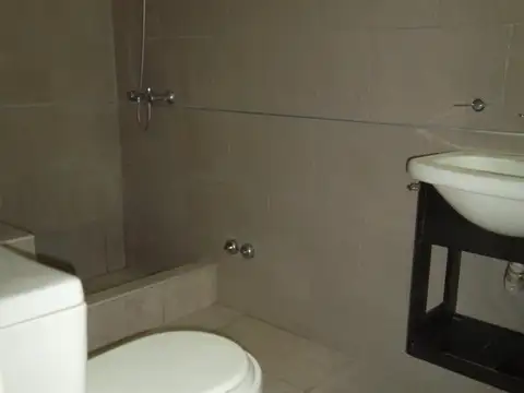 Departamento en Alquiler en Jose Leon Suarez, $ 600.000