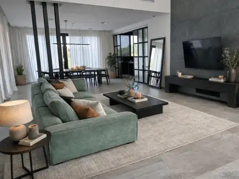 Casa en barrio privado MUELLES