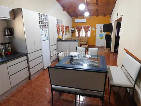 Casa 4 ambientes con 1 baño