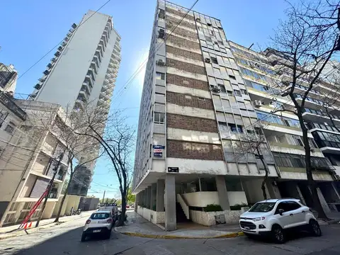 Venta Departamento Rosario Amplio Barrio Martin / Monumento / Estación Fluvial / Río. Oportunidad!