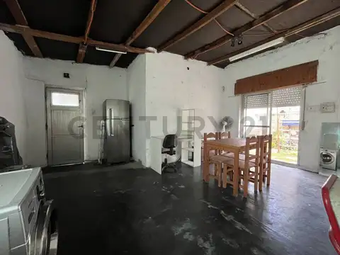 Venta PH 2 Ambientes con Gran Potencial - 58 m² Totales con patio y sin Expensas