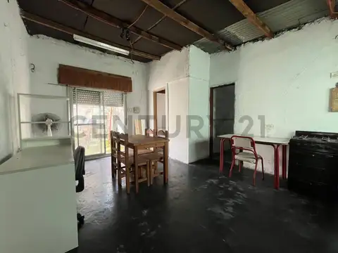 Venta PH 2 Ambientes con Gran Potencial - 58 m² Totales con patio y sin Expensas