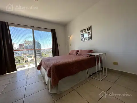 Bernardo de irigoyen  al 1100 entre Av. San Juan y Humberto 1º