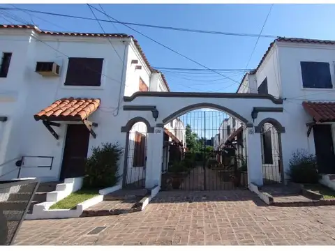 DUPLEX 3 AMBIENTES EN COMPLEJO CERRADO CASTELAR