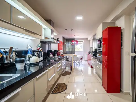 Departamento en Village Plaza con quincho en terraza propia