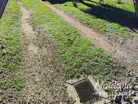 los claveles 2670. Entre Los tulipanes y Las orquideas