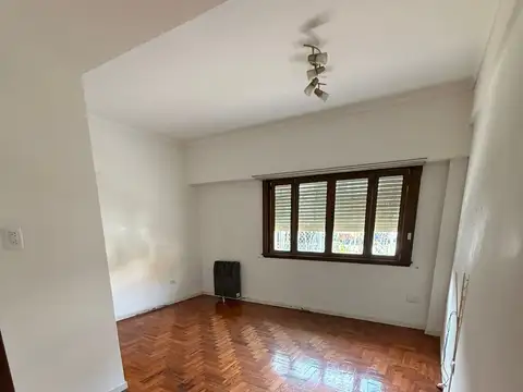 Departamento de 2 ambientes en PB en Alquiler en Villa Devoto