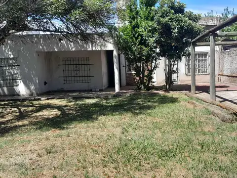 CASA  EN VENTA 3 AMBIENTES -EN VILLA TESEI