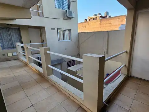 Depto 2 Ambientes Venta Ramos Mejia Balcon Frente