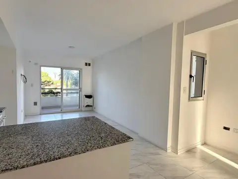 Departamento en Alquiler en Caseros, $ 600.000