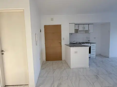 Cavassa 2500, Piso 2