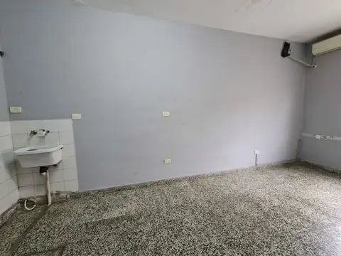 VENTA LOCAL COMERCIAL 32 METROS VILLA SARMIENTO