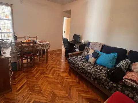 Venta Departamento  2 Amb a mts del Subte  