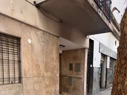 Venta Departamento  2 Amb a mts del Subte  