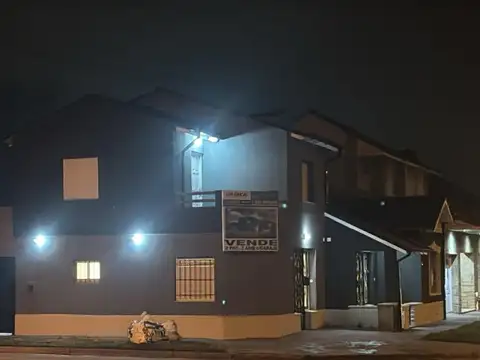 Depto Tipo Casa en Venta al Este