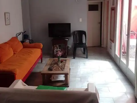 VENTA DE DOS AMB FLORESTA GRAN OPORTUNIDAD! BAJAS EXPENSAS