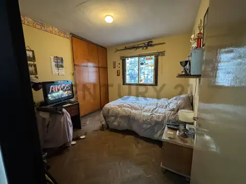 VENTA DE CASA 2 Dorm. + DEPARTAMENTO 3 Dorm.