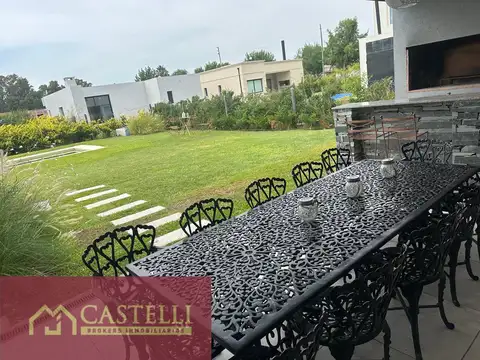 Casa en venta 4 ambientes en Santa Elisa