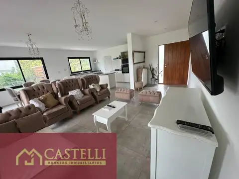CASA EN VENTA 4 AMBIENTES EN SANTA ELISA