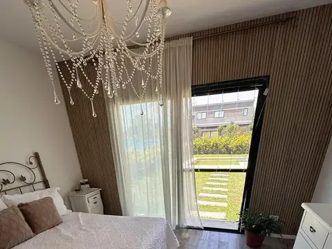 Casa en Venta en Pilar Del Este - Santa Elisa, USD 180.000
