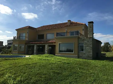 Casa en Venta de 4 dormitorios